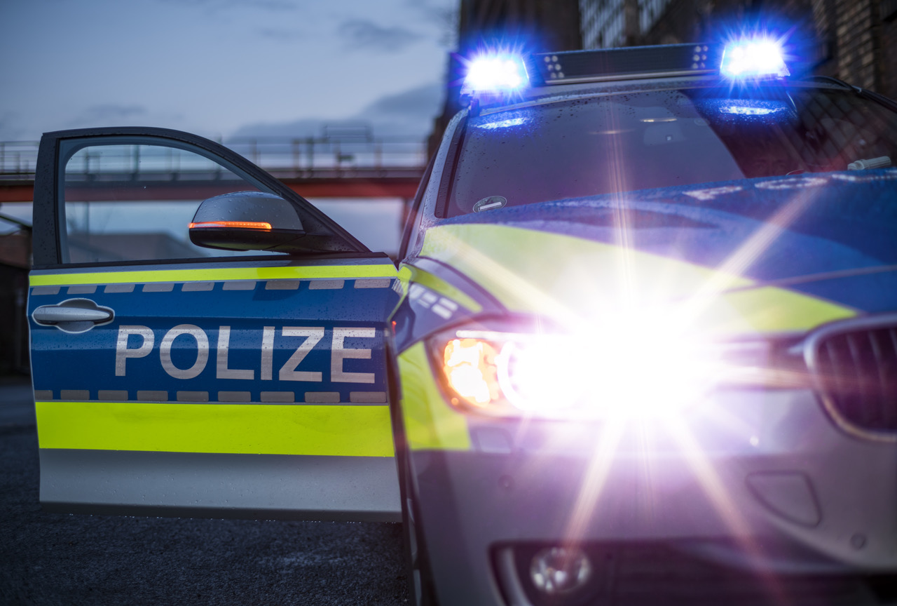 Polizeiauto mit Blaulicht (Deutschland)